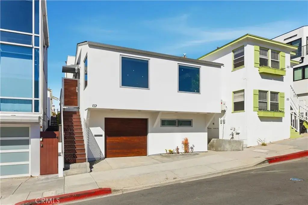 137 15th Street, Manhattan Beach