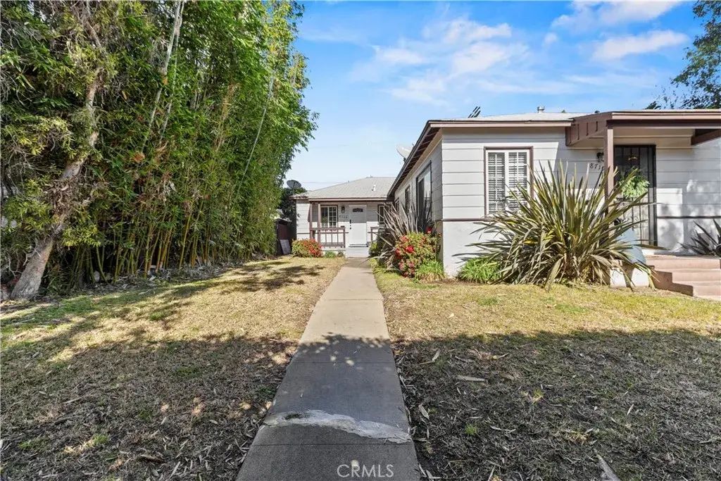 8708 Reading Avenue, Los Angeles