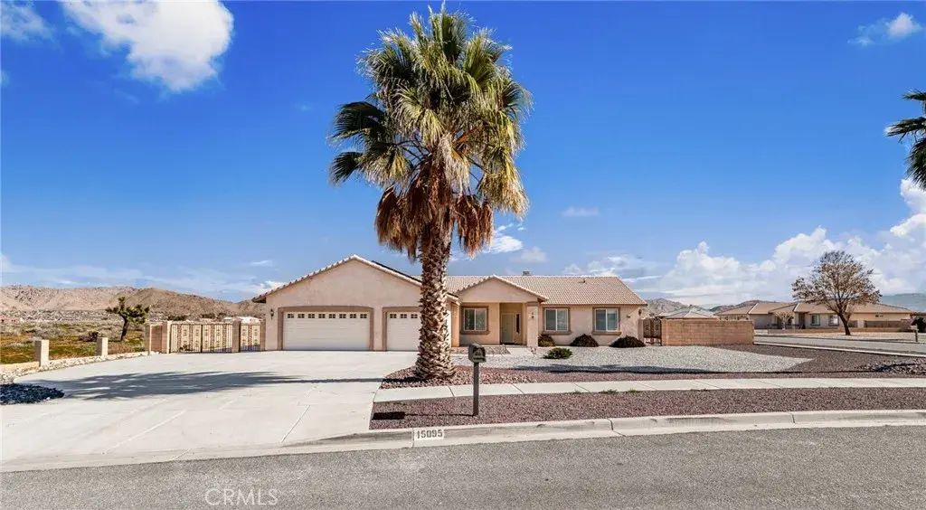 15095 Douglas, Apple Valley