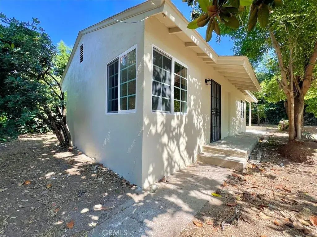 835 E Howard St, Pasadena