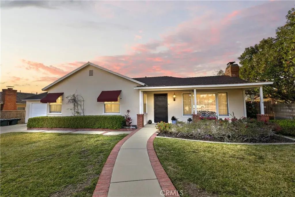2937 Claremont Heights, Claremont