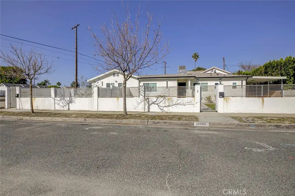 13327 Strathern Street, North Hollywood