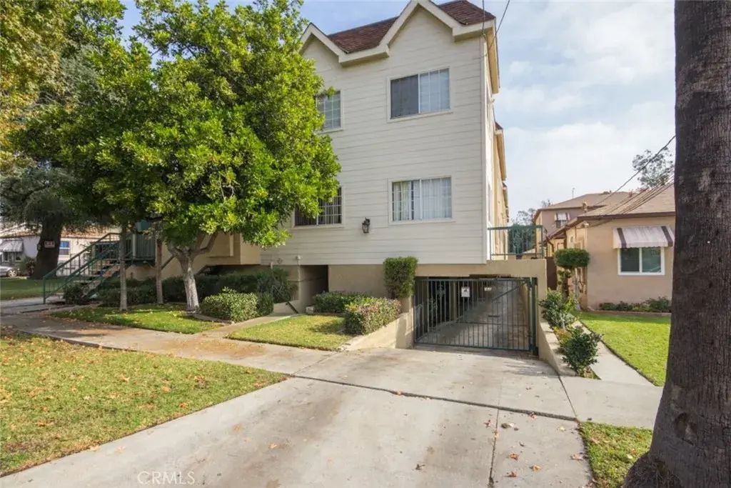 404 Lincoln Avenue, Glendale