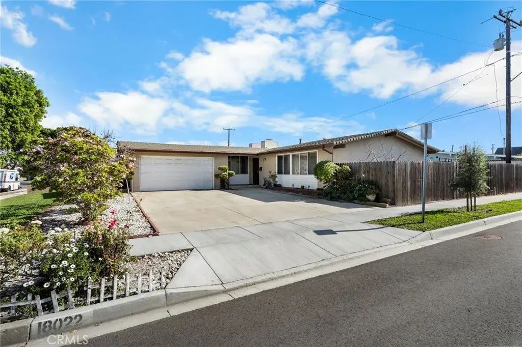 18022 Ardath, Torrance