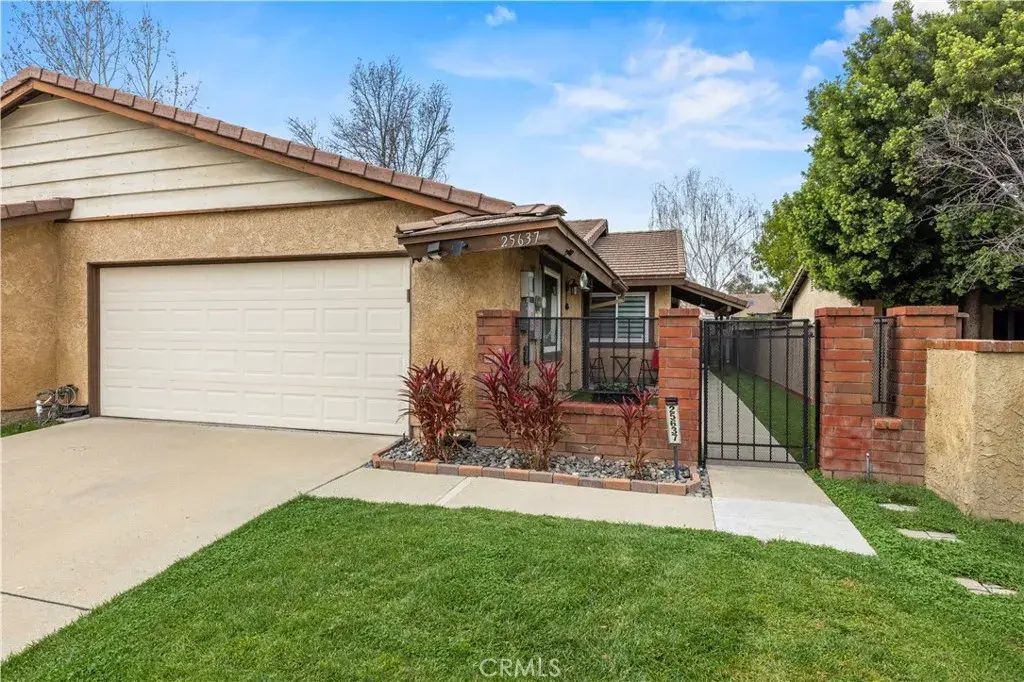 25637 Almendra, Valencia