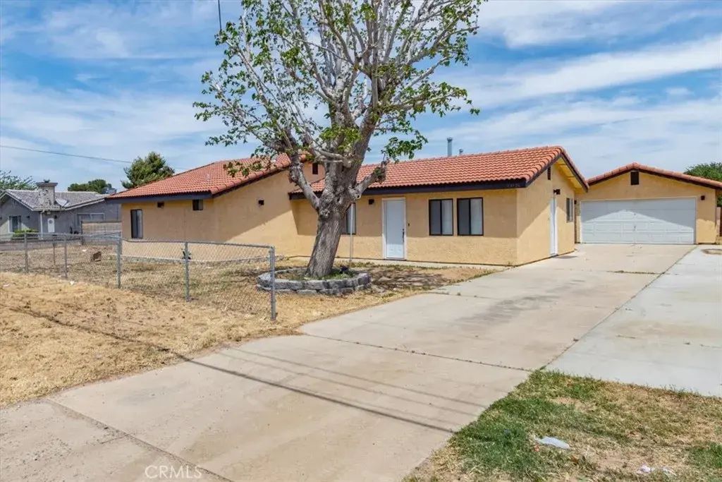 43324 45th Street West, Lancaster