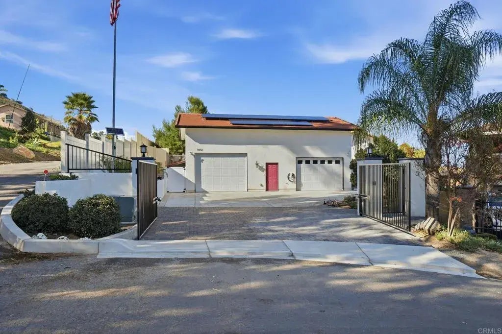 11656 Green Ln, Lakeside