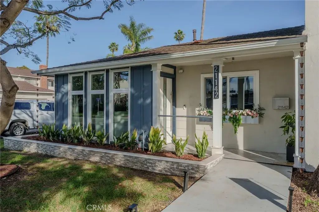 21142 Surfwood, Huntington Beach