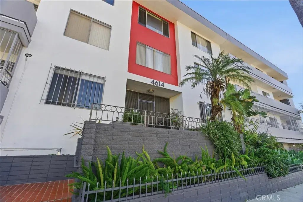 4614 Finley 6, Los Angeles