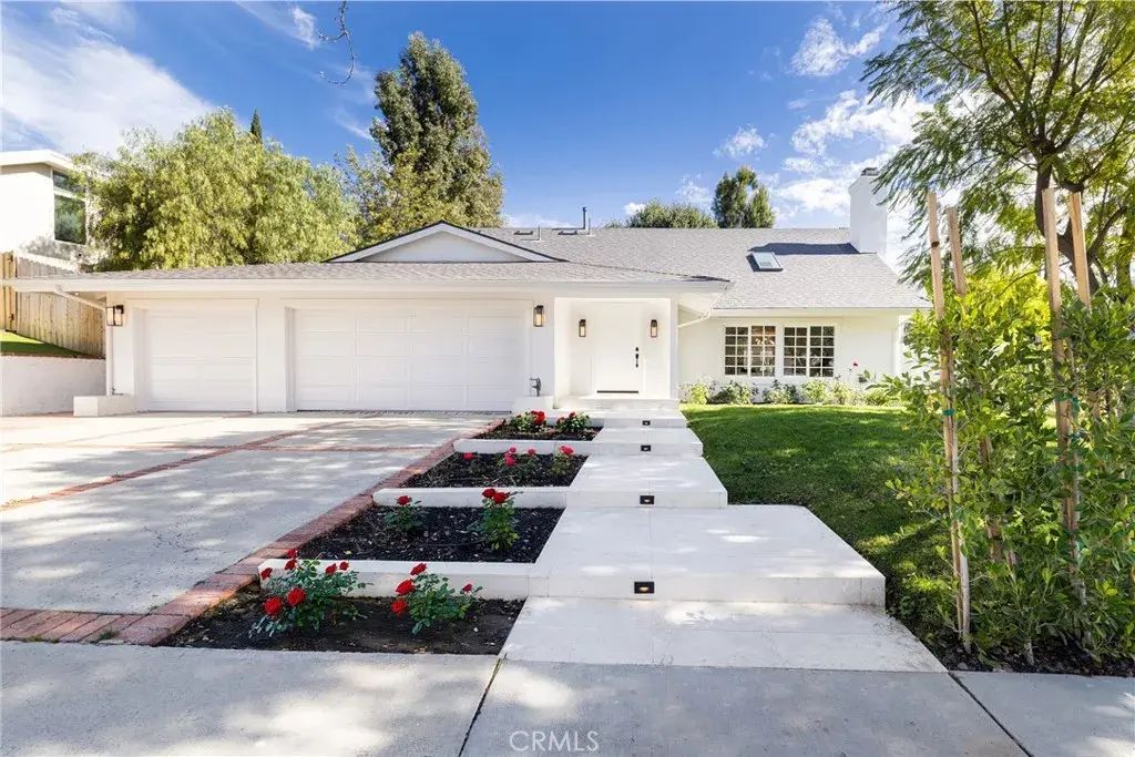 5204 Ambridge, Calabasas