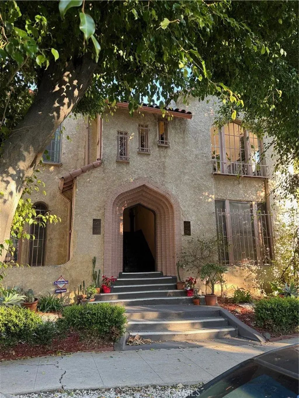 356 N Sierra Bonita, Los Angeles