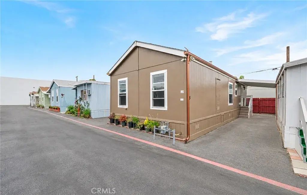 812 N Loren 18, Azusa