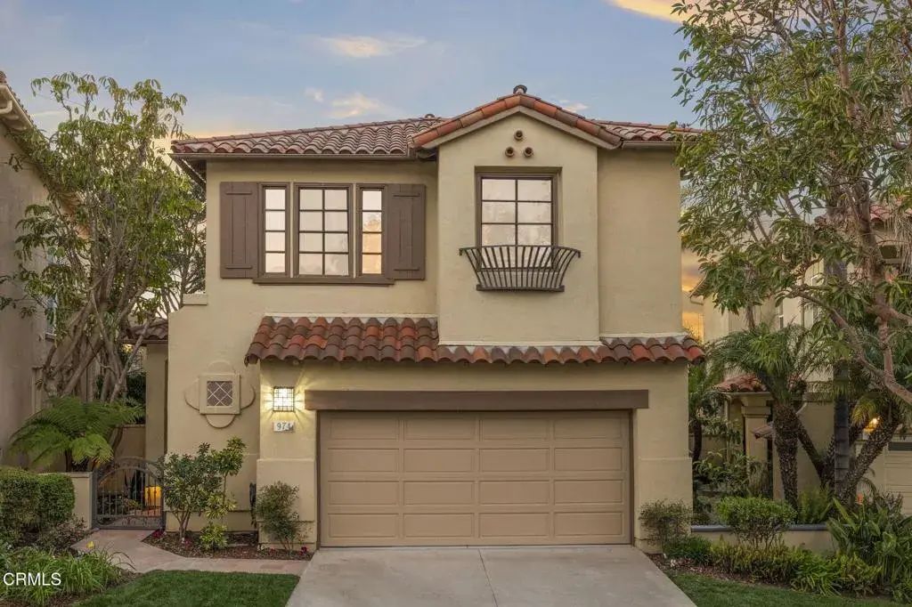974 Corte Augusta, Camarillo