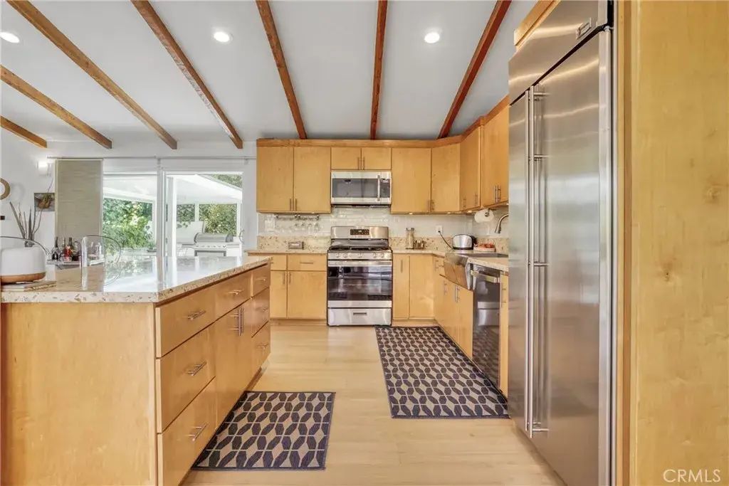 3839 Davana Road, Sherman Oaks