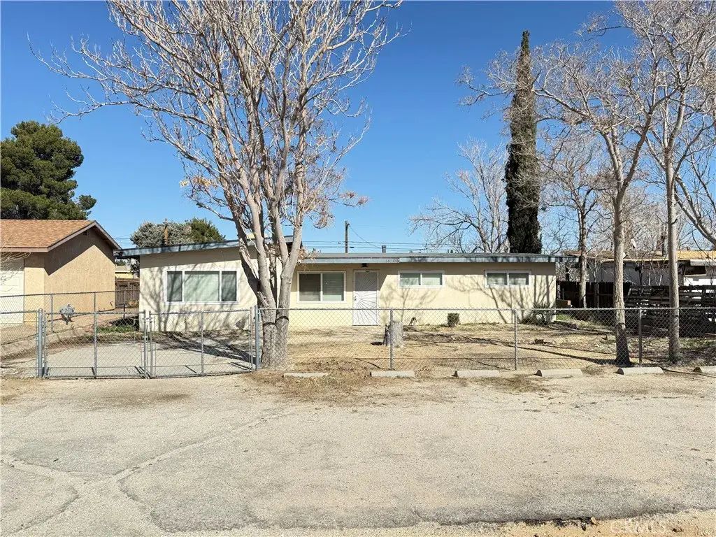 16300 Live Oak, Hesperia