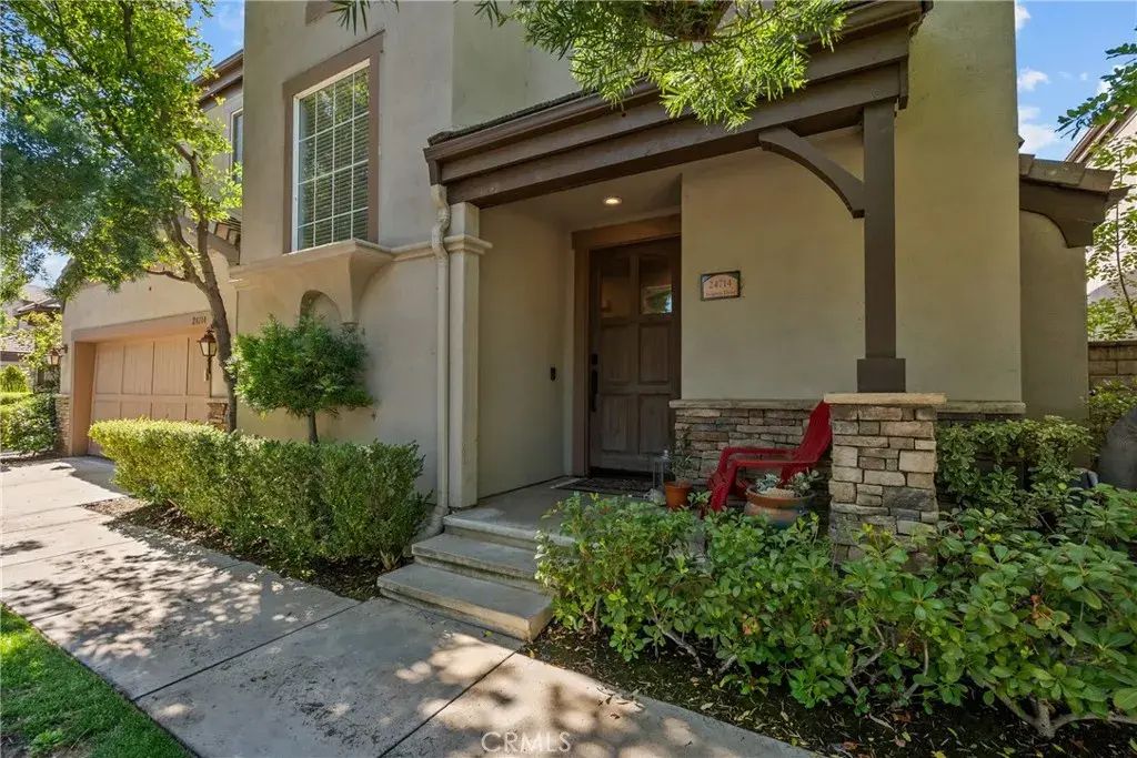 24714 Avignon Drive, Valencia