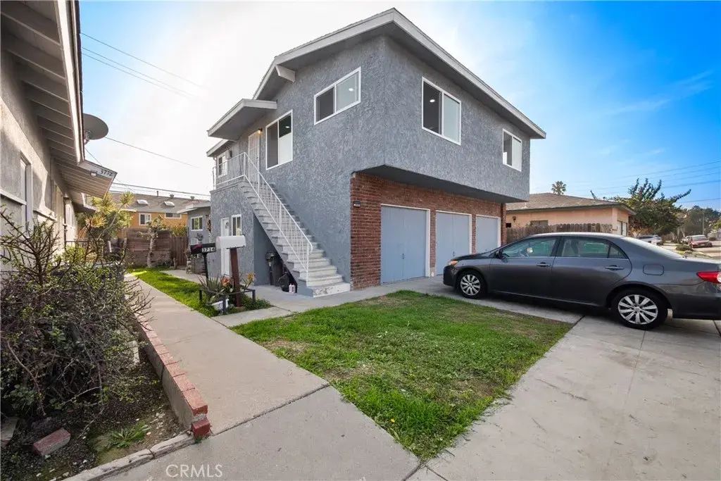 3700 E 17th, Long Beach