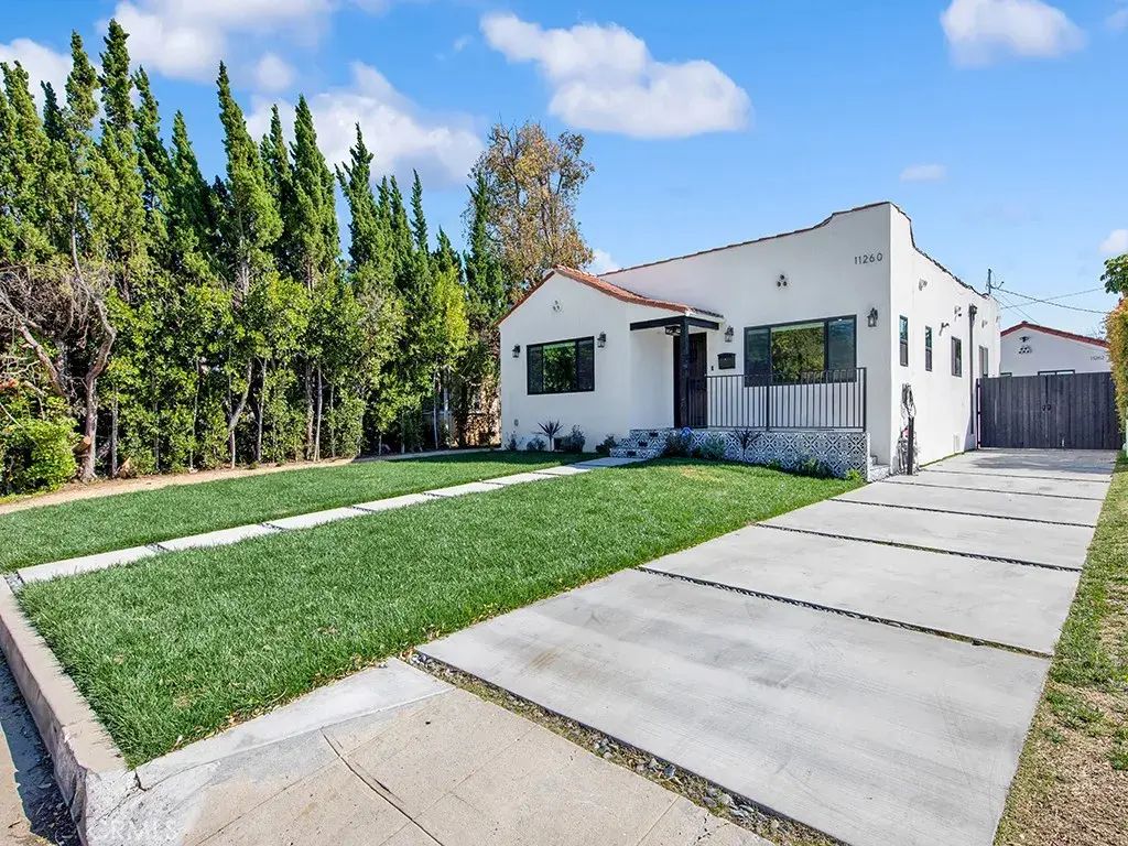 11260 Blix Street, North Hollywood