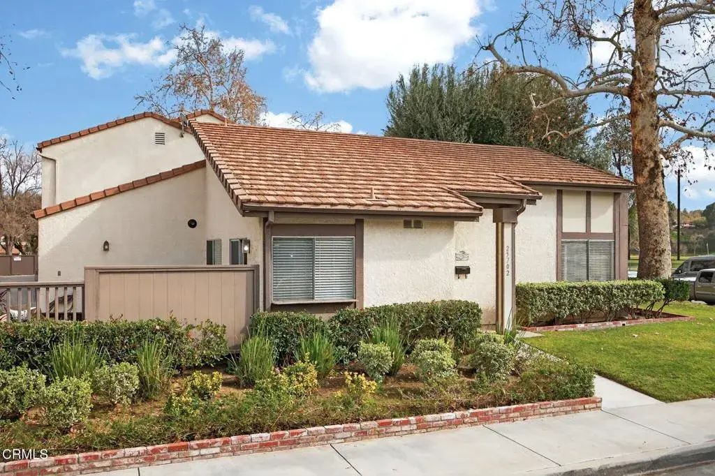 25702 Vista Fairways Drive, Valencia