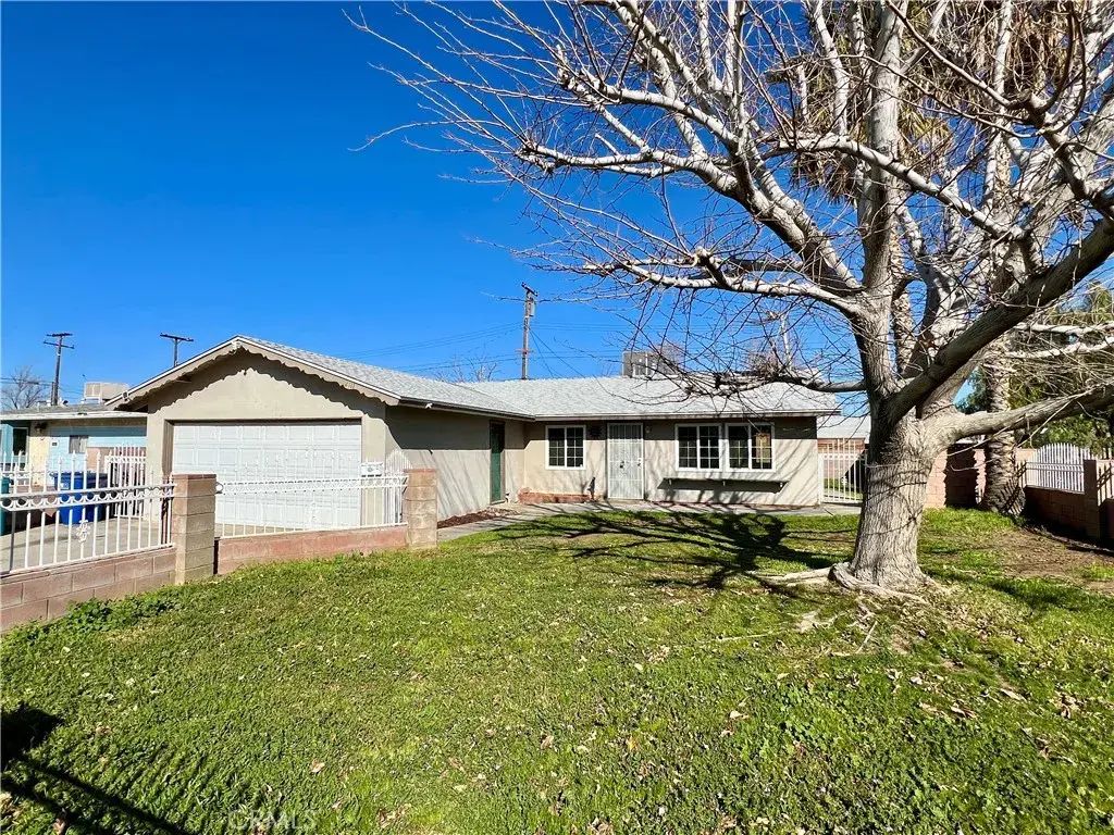 2111 E Avenue Q1, Palmdale