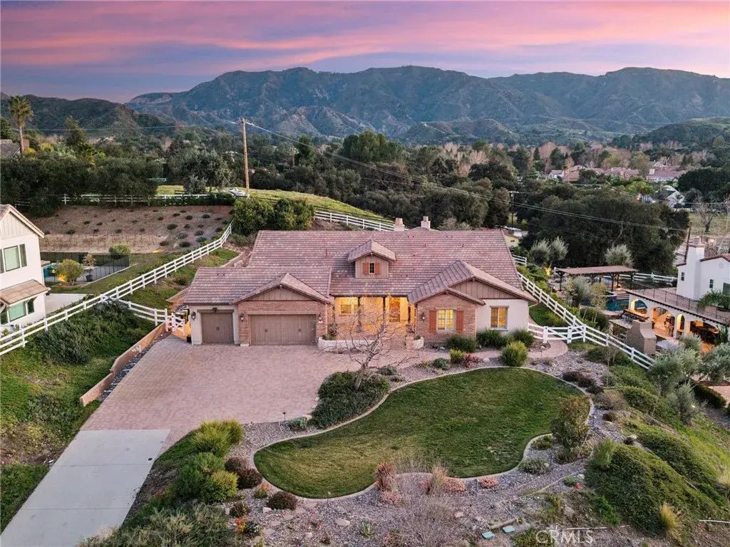 15930 Mandalay Road, Canyon Country