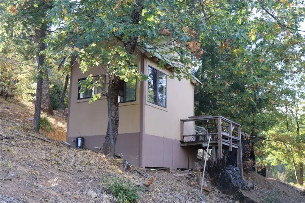 15667 17 N 11, Upper Lake