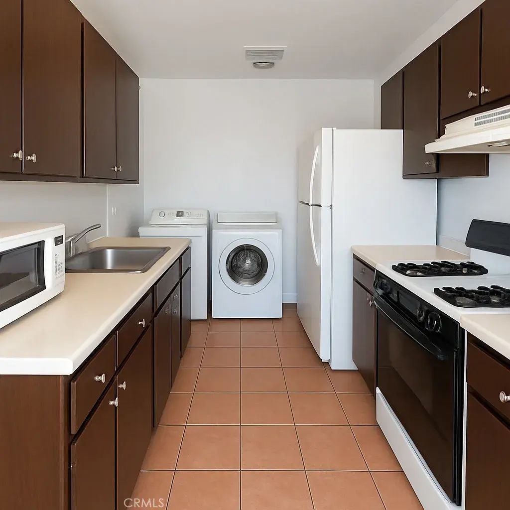 2391 Antigua Court, Hemet