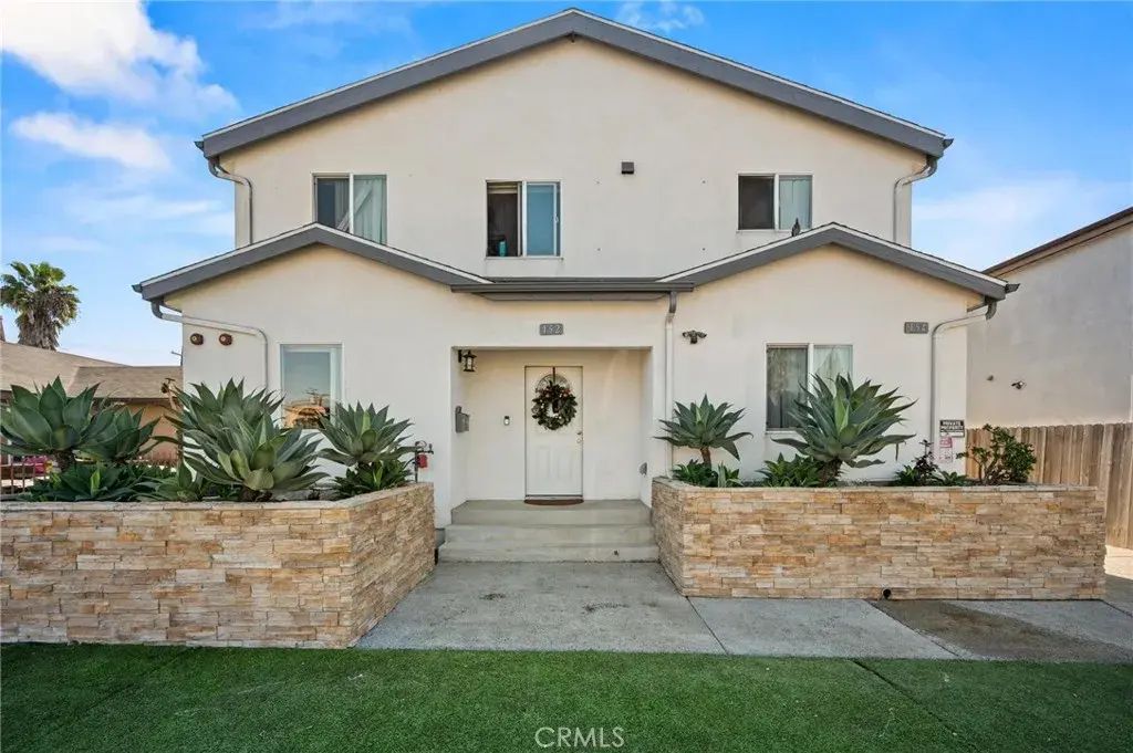 152 W 111th Place, Los Angeles