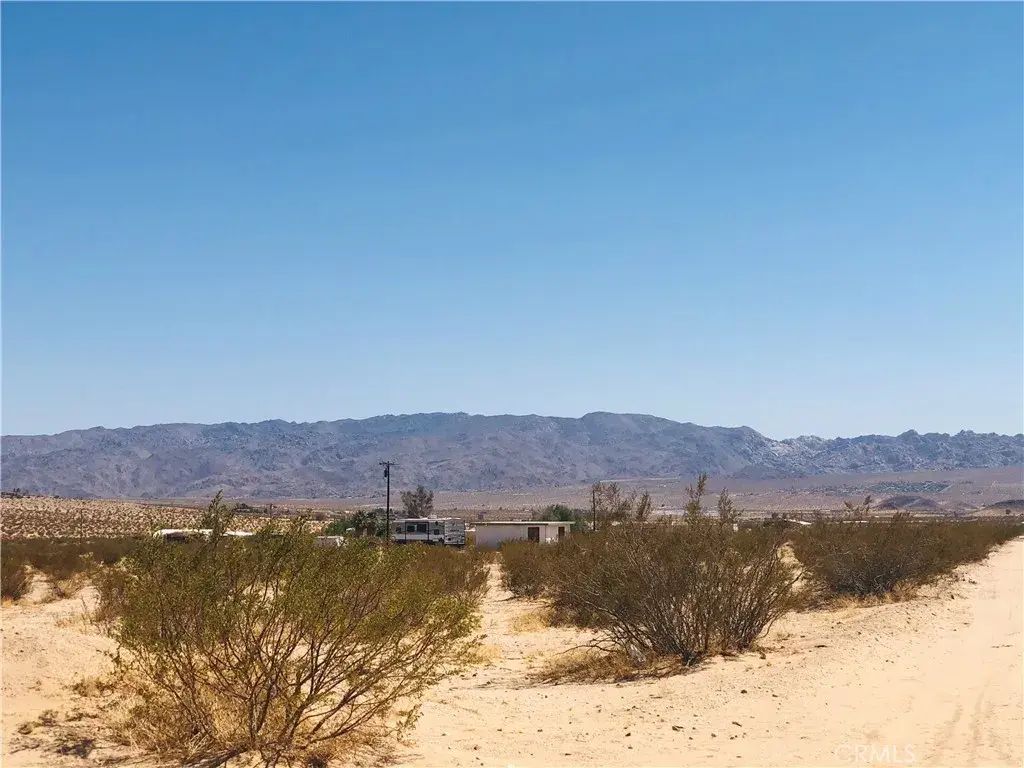 2 Kachina, 29 Palms