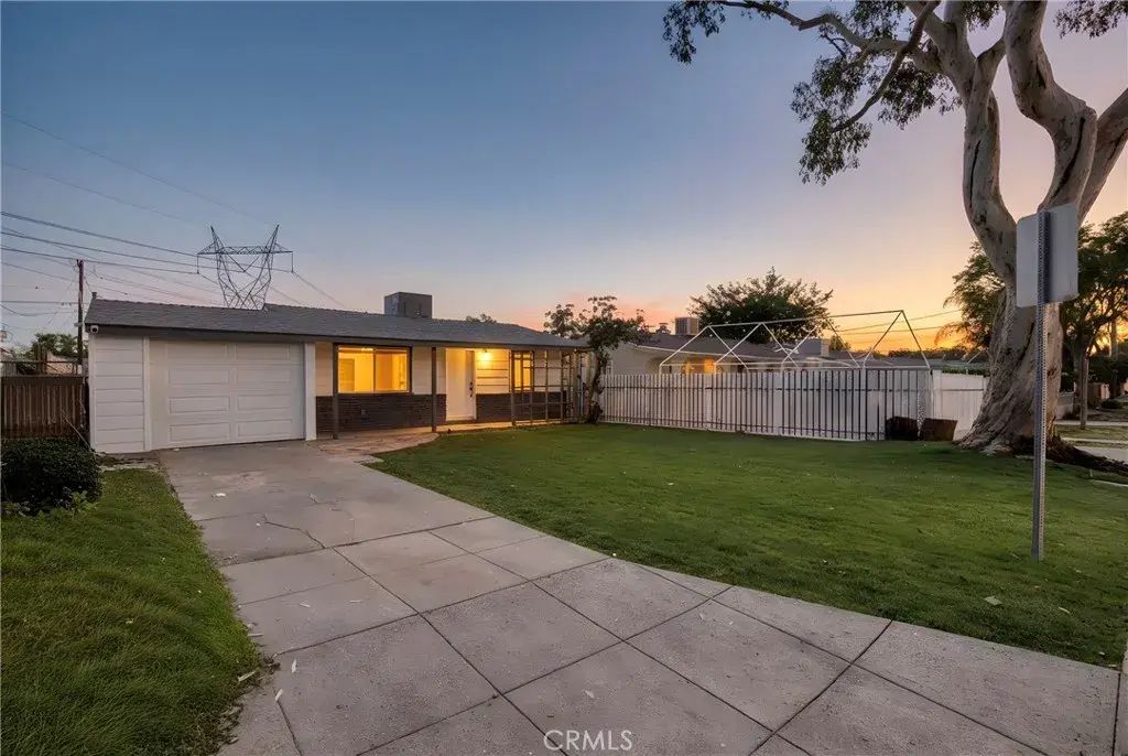 11800 Peoria, Sun Valley