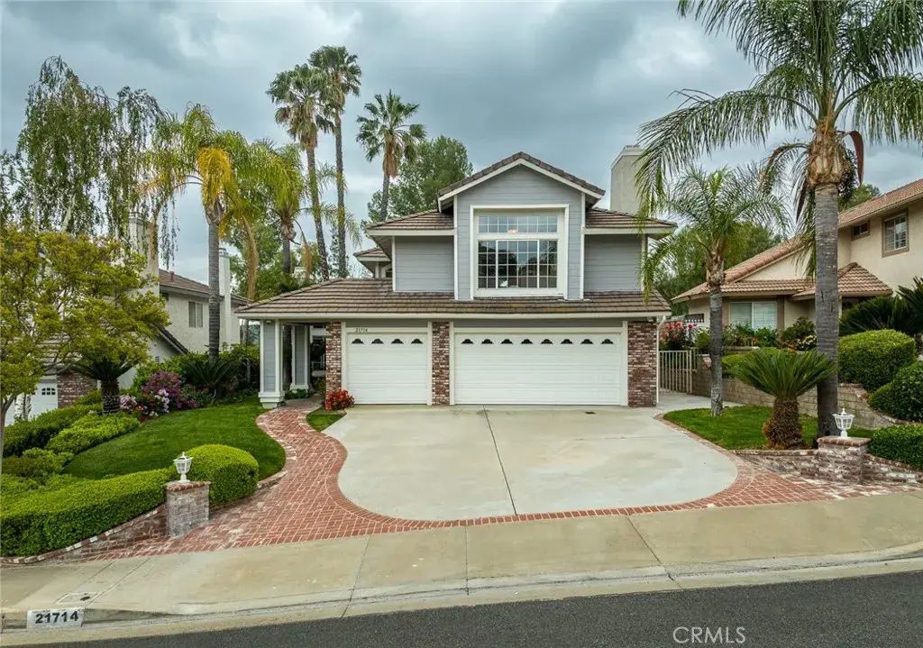 21714 Agajanian, Saugus