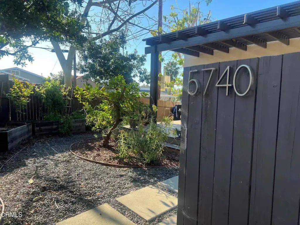 5740 Meridian Street, Los Angeles