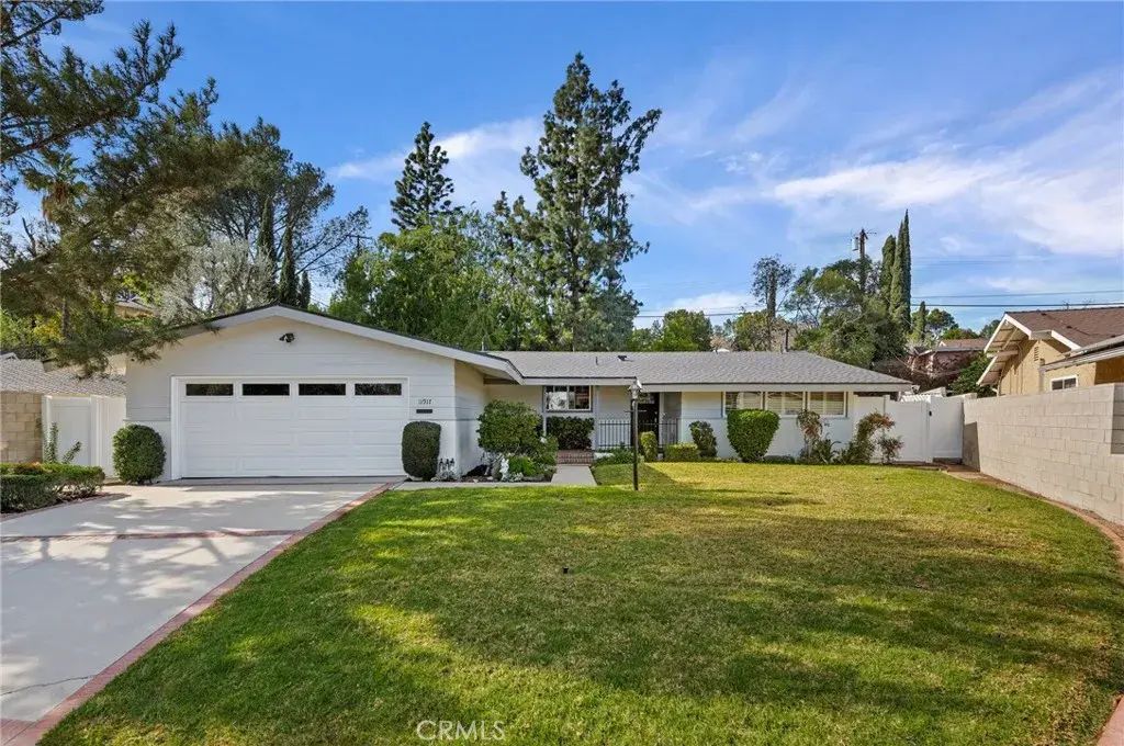 11917 Paso Robles, Granada Hills