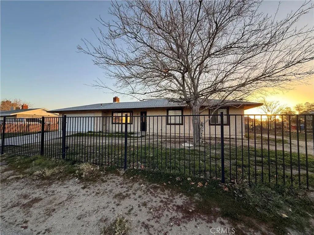 40942 159th Street East, Lancaster