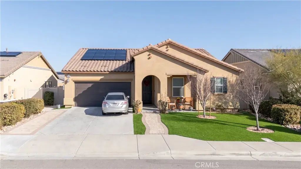 44460 Encanto, Lancaster