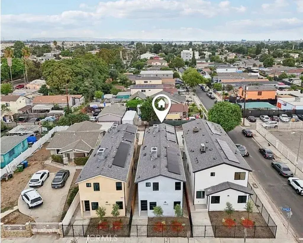 10422 Graham Avenue, Los Angeles