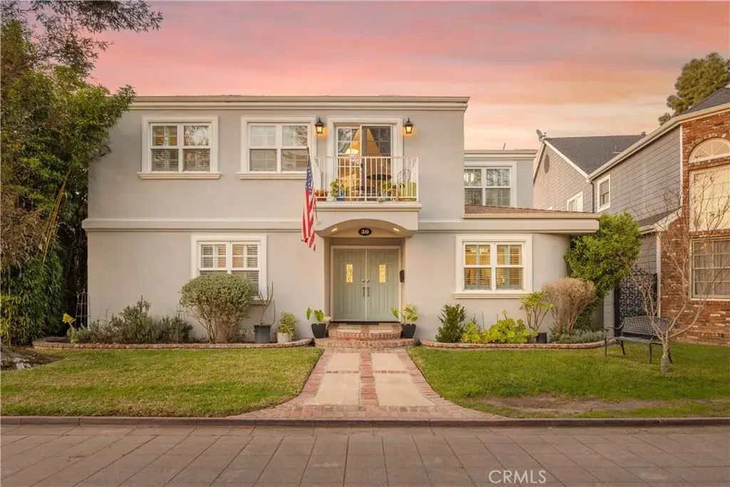30 La Linda Drive, Long Beach