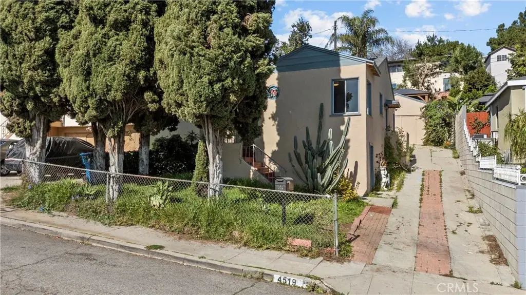 4519 Zane, Los Angeles