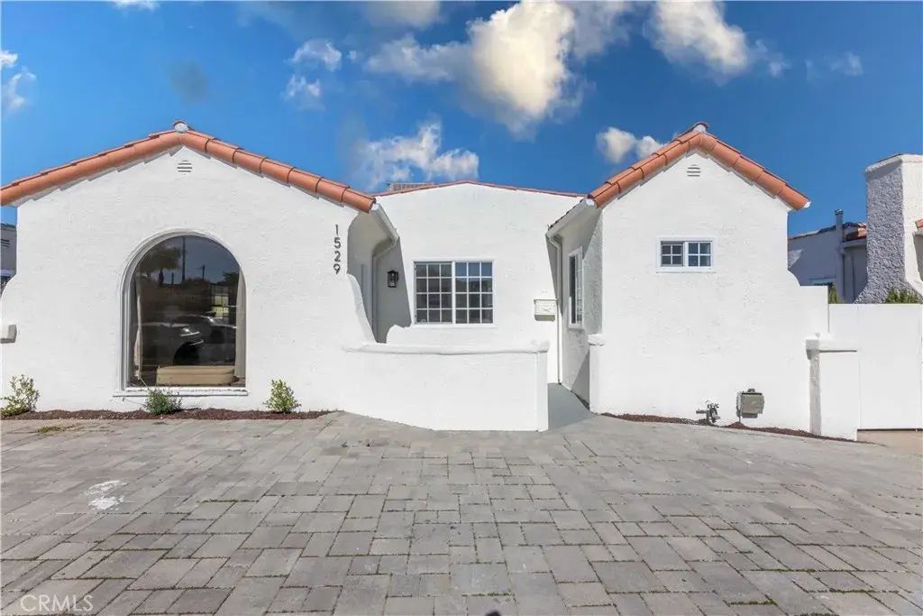 1529 W 96th Street, Los Angeles