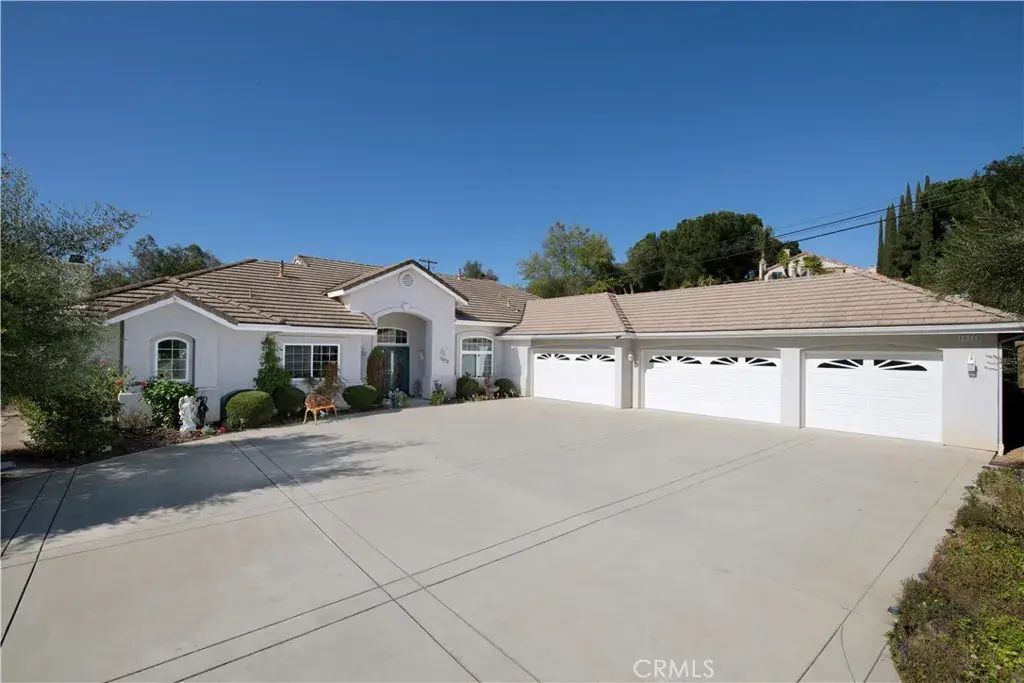10118 Boulder Knolls Drive, Escondido