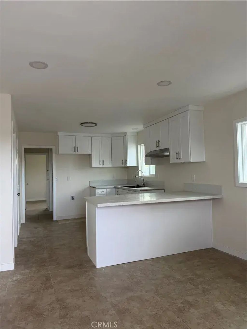 649 E 87th, Los Angeles
