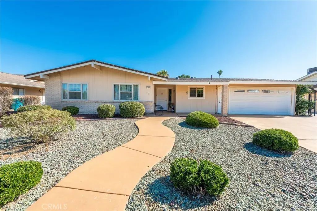 27830 Grosse Point, Menifee