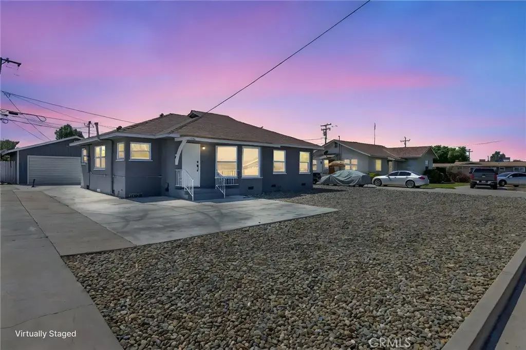 1483 E Bardsley Avenue, Tulare