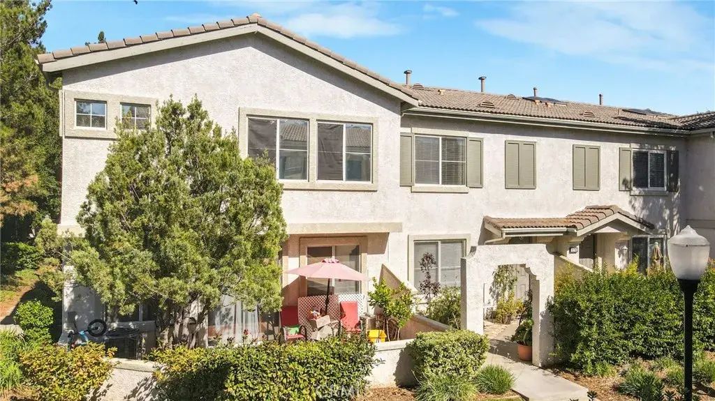22754 Little Fall Court, Saugus