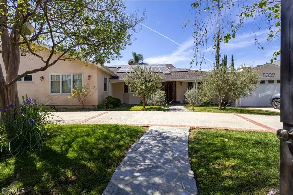 5329 Mecca Avenue, Tarzana