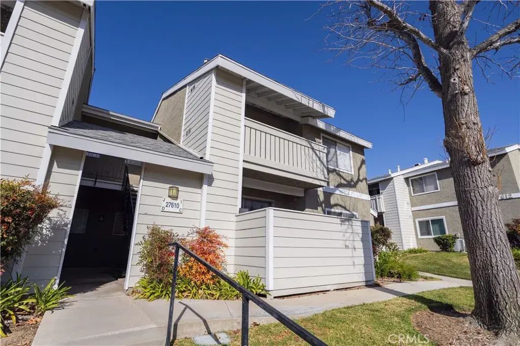27610 Susan Beth C, Saugus