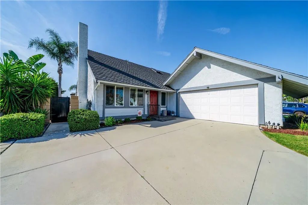 215 N Avenida Segovia, Anaheim Hills