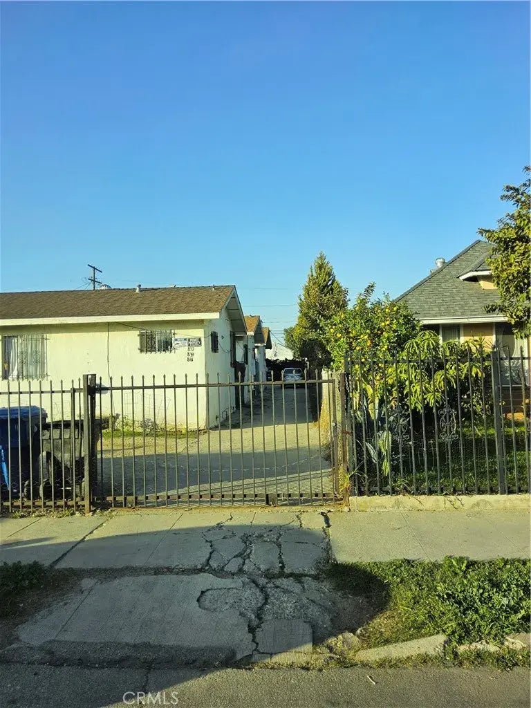 837 W 65th, Los Angeles
