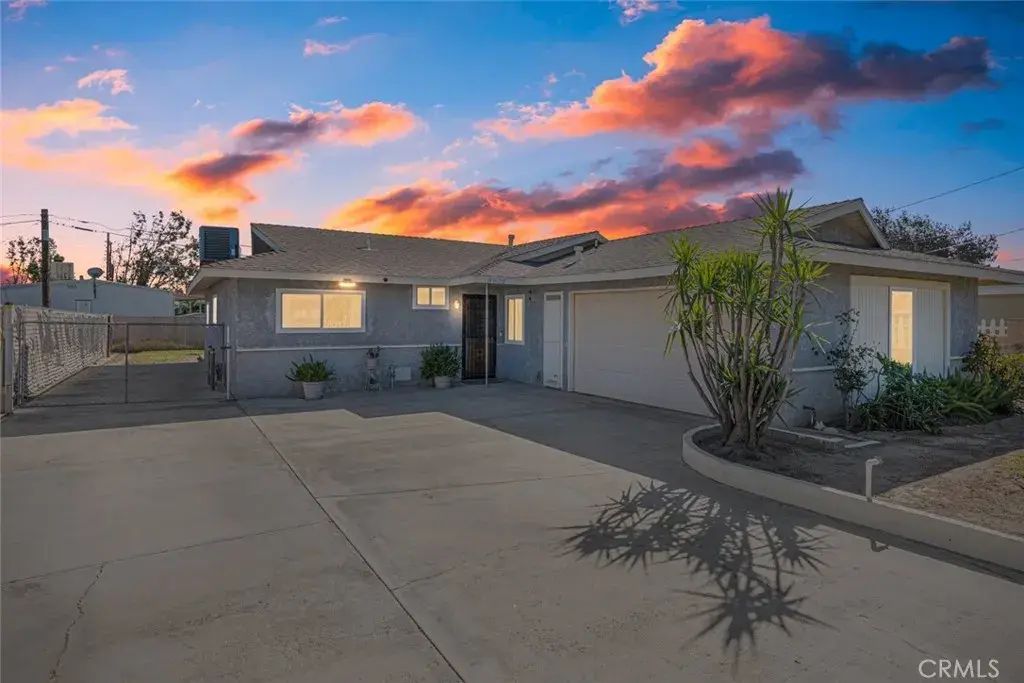 9885 Mission Boulevard, Jurupa Valley