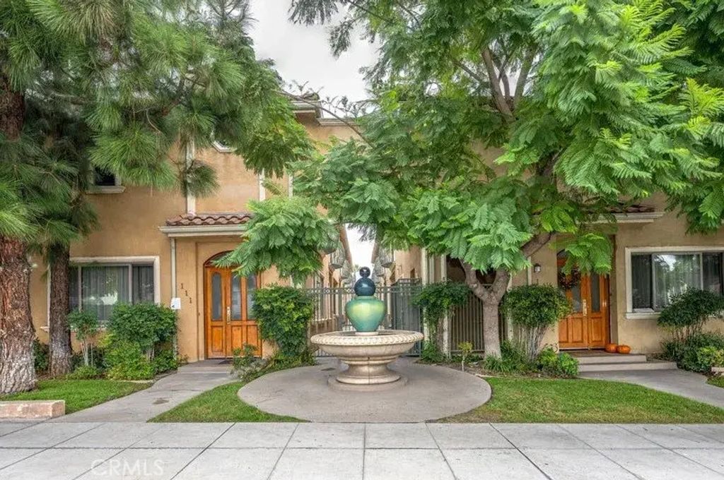 216 N Buena Vista Street 113, Burbank